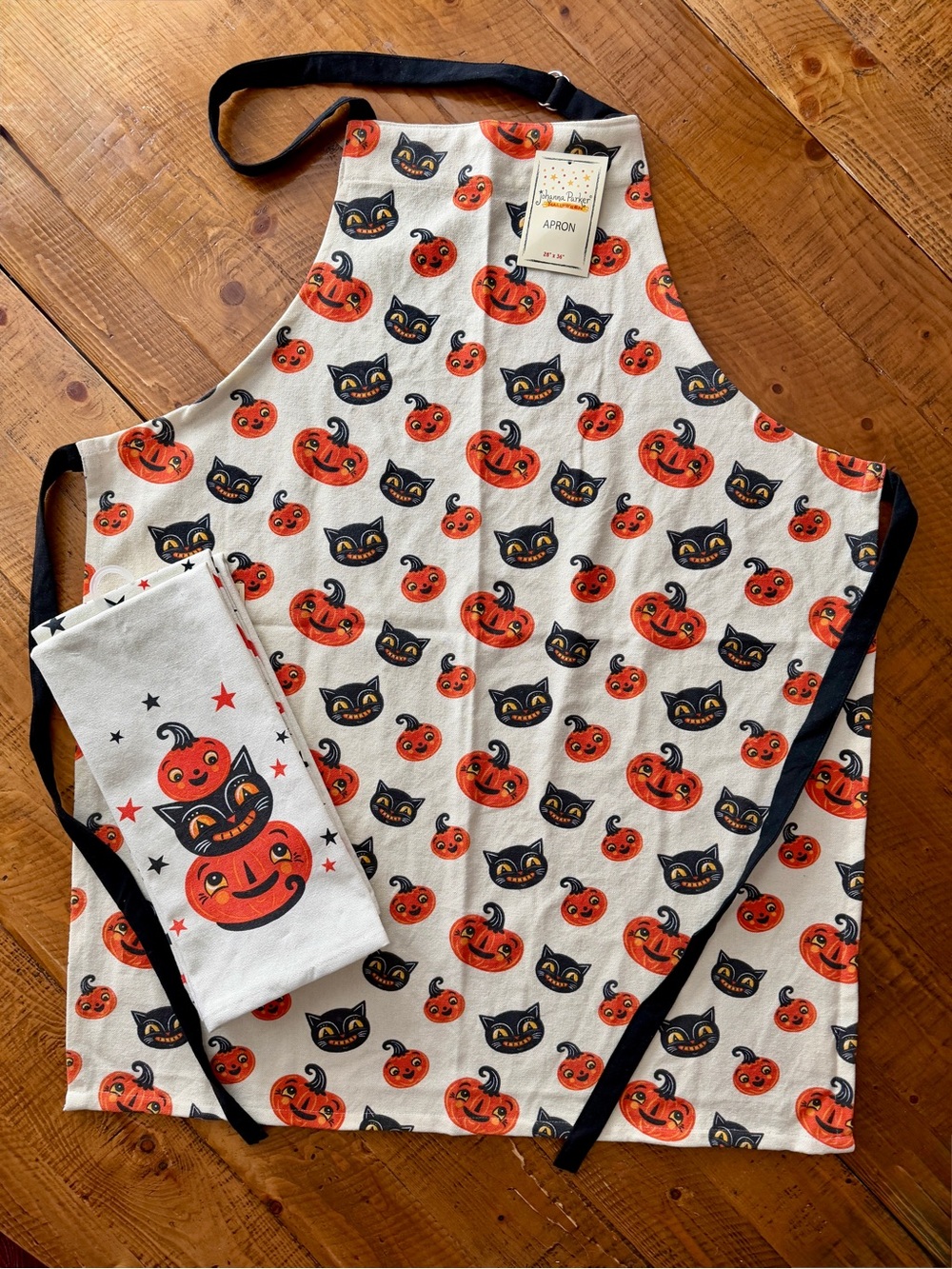 Halloween Apron and Kitchen towels set